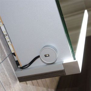 Spiegel-Beleuchtung: Sensor für Emotion-Beleuchtung