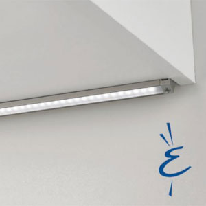 Waschplatz-Beleuchtung: LED, Derby II Edelstahl-Optik, 2700 - 6500 K, Breite: 88 cm