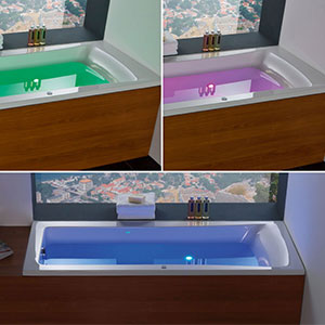 Indirekte Beleuchtung: mit Farblicht-Therapie (2 LED-Scheinwerfer)