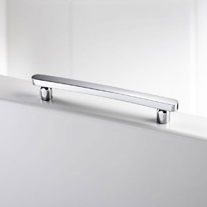 Griffvariante: mit Wannengriff Lang Chrom vormontiert